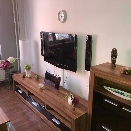 Apartman V Centru Mostu Apartment Ngoại thất bức ảnh
